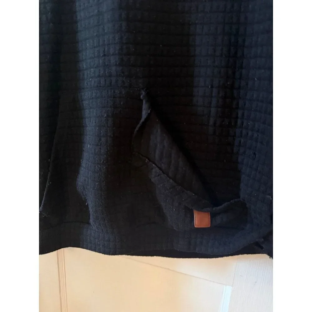 SIIMHWRSS men’s size X-Large black sweater